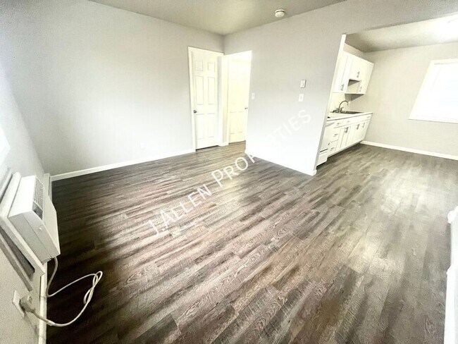 Building Photo - 107 Gold Strike Dr