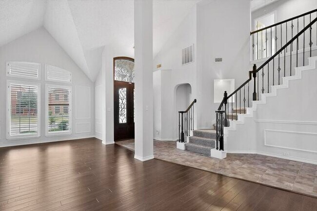 Building Photo - 1936 Gansett Dr