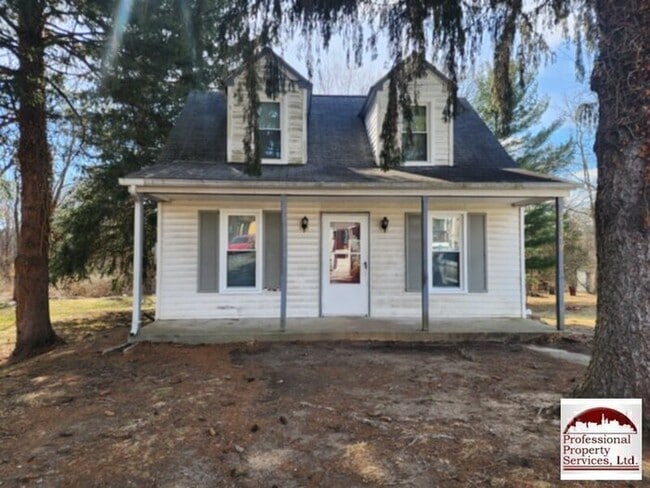 Primary Photo - Country Living Near Commuter Routes