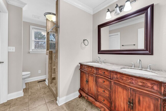 Building Photo - Great Location! Memorial Dr! Beautiful 3 Bedroom 2 Bath Ranch over Unfinished Basement!!