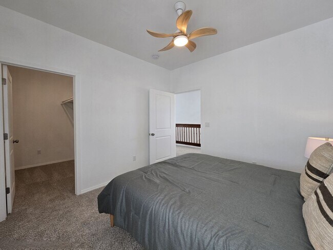 Building Photo - 2822 Camino Mendoza