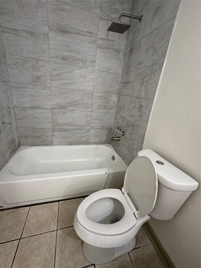 Building Photo - 13139 Pebblewalk Cir S