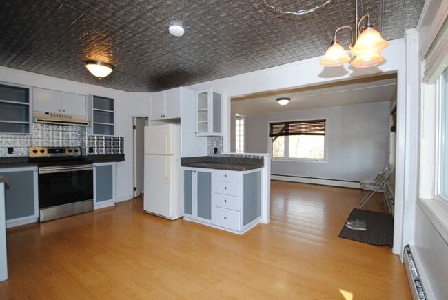 Building Photo - 1506 Third Ave