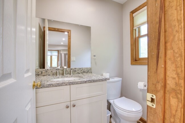 Building Photo - Spacious 2-Bedroom, 2-Story Apartment with Walk-Out Basement