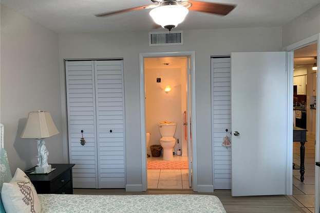 Building Photo - 1500 Park Beach Cir