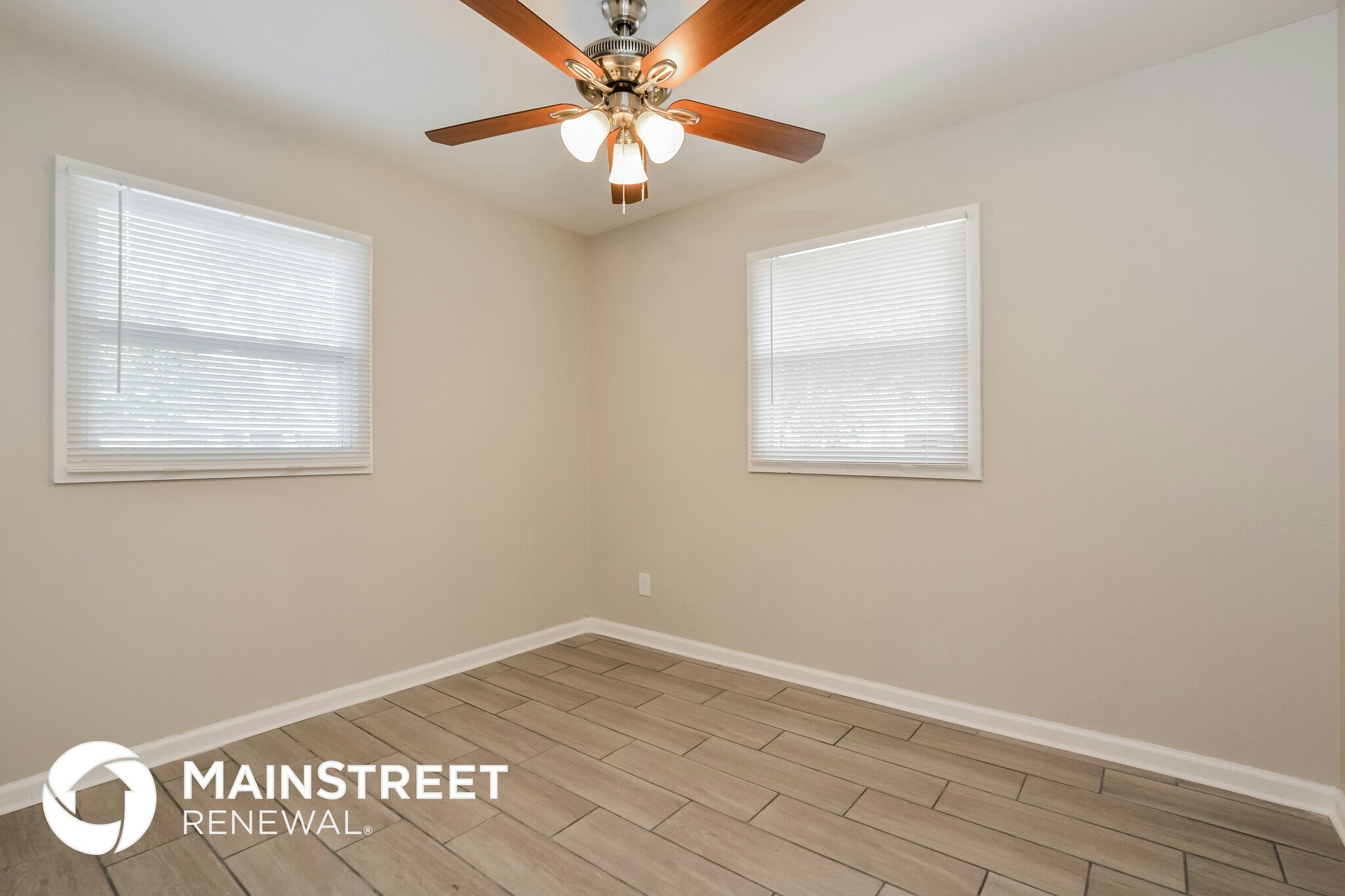 Building Photo - 1070 Emerald Dr