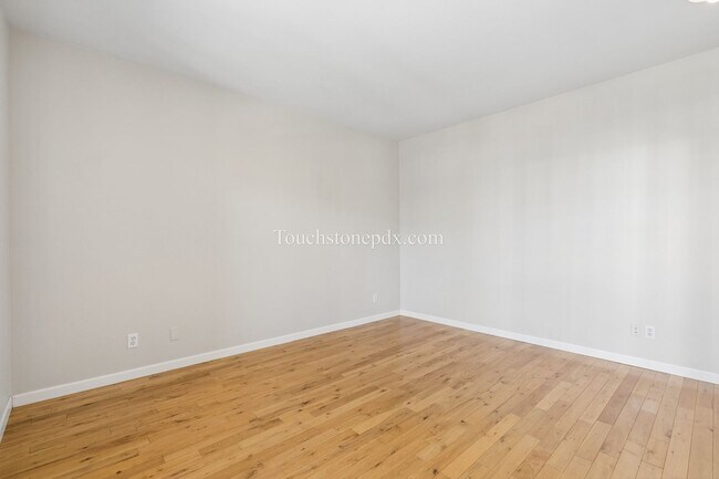 Building Photo - 1630 S Harbor Way