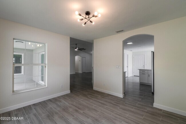 Building Photo - 1431 Victory Palm Dr