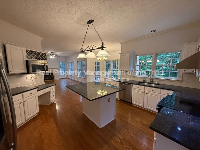 Building Photo - 4210 Shoal Creek Dr