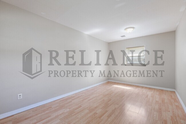 Building Photo - 1146 S Pattie St