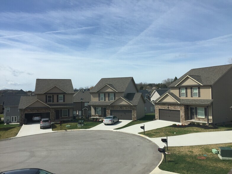 Building Photo - 1636 Silver Spur Ln