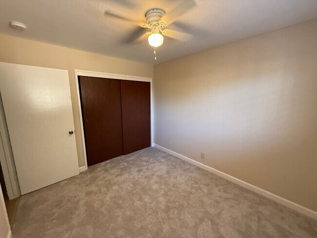 Building Photo - $2,695 - 2 Bd/1 Ba Duplex with remodeled kitchen and bath in Gilroy-Large backyard