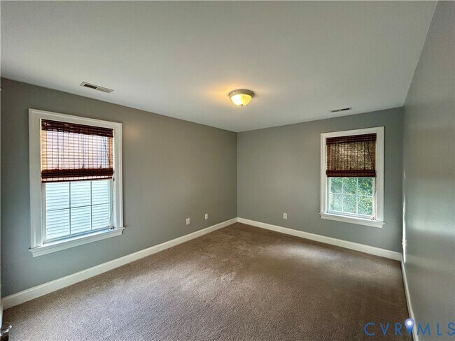 Building Photo - 4700 Jaydee Dr