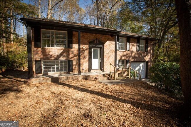 Building Photo - 2879 Tiffany Dr SW