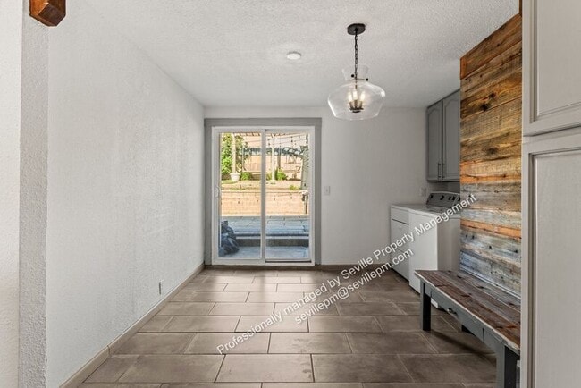 Building Photo - 2037 36th Ave