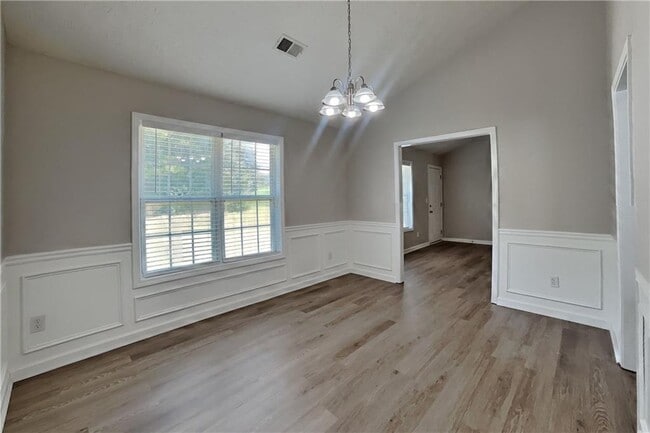 Building Photo - 1096 Sham Pointe Dr