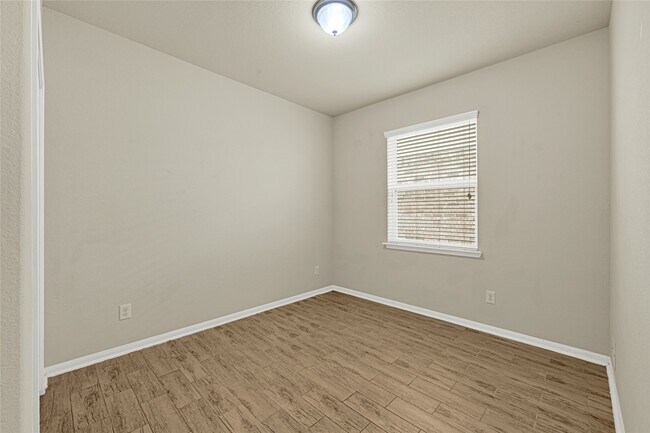 Building Photo - 3914 Prine Ln