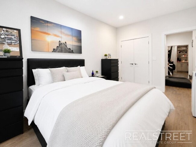 Floorplan - 863 Knickerbocker