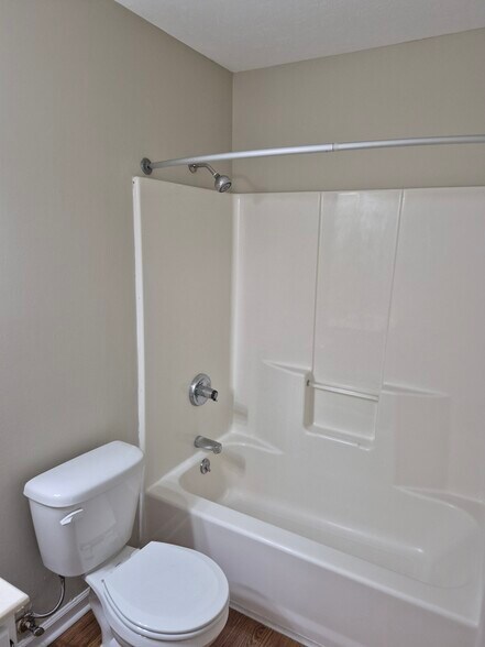 Building Photo - 3333 Trafalgar Ct