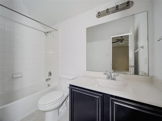 Building Photo - 14923 Lone Spring Dr