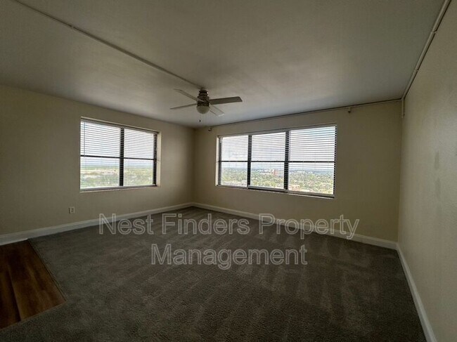 Building Photo - 311 W Ashley St