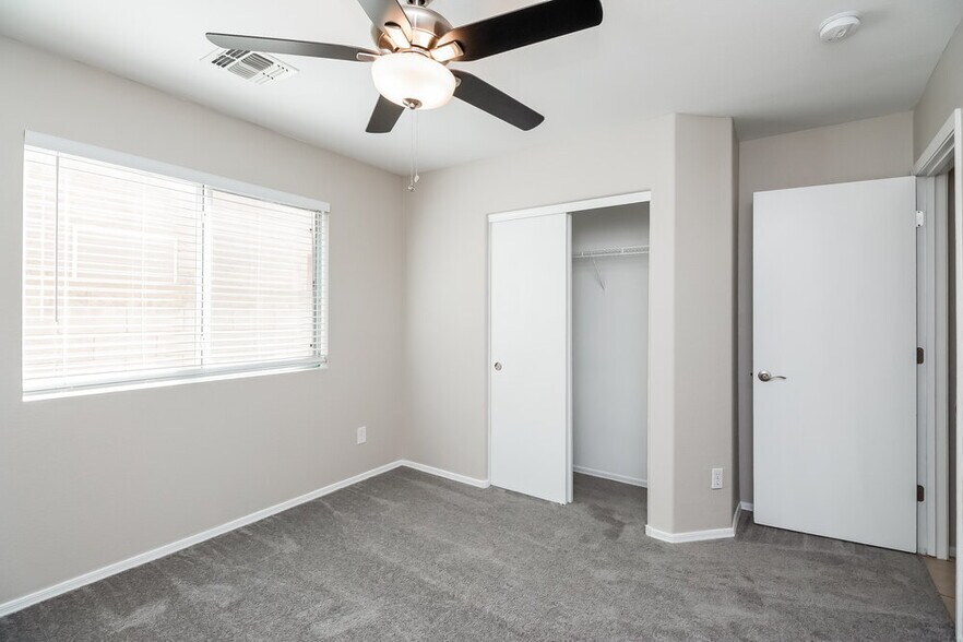 Building Photo - 4882 E Meadow Mist Ln