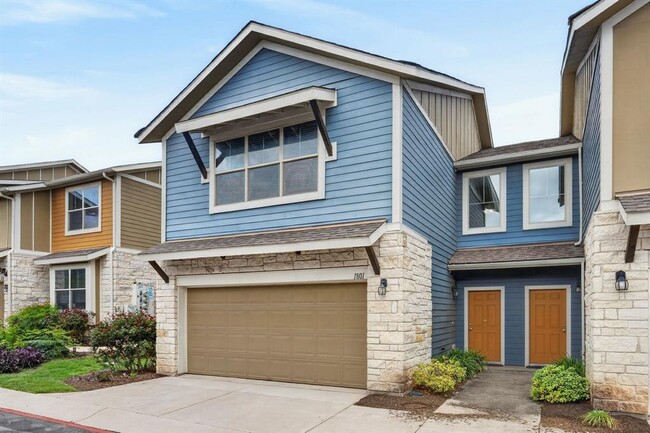 Building Photo - 516 E Slaughter Ln