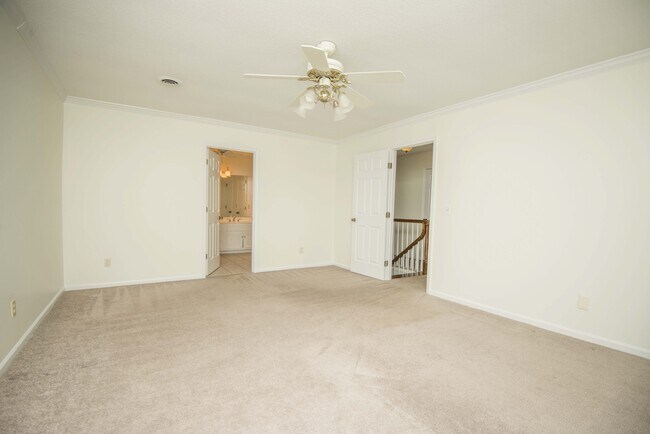 Building Photo - 11144 Pleasant Forest Dr