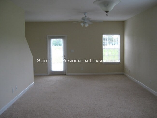 Building Photo - 2002 Shelene Way