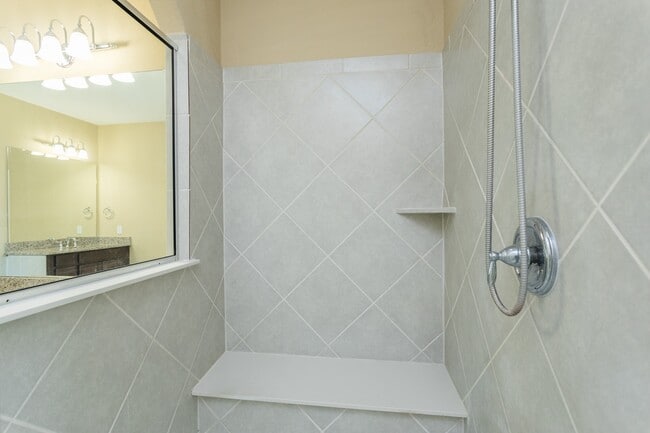 Building Photo - 7810 Deep Green Dr