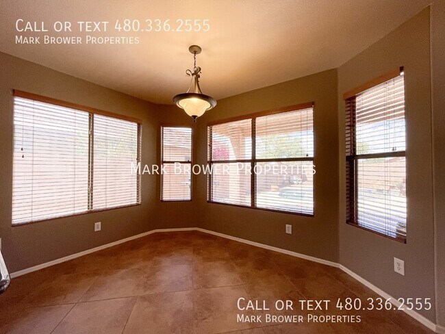 Building Photo - 4714 E Mossman Rd