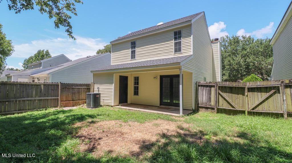 Building Photo - 1737 James Buchanan Dr