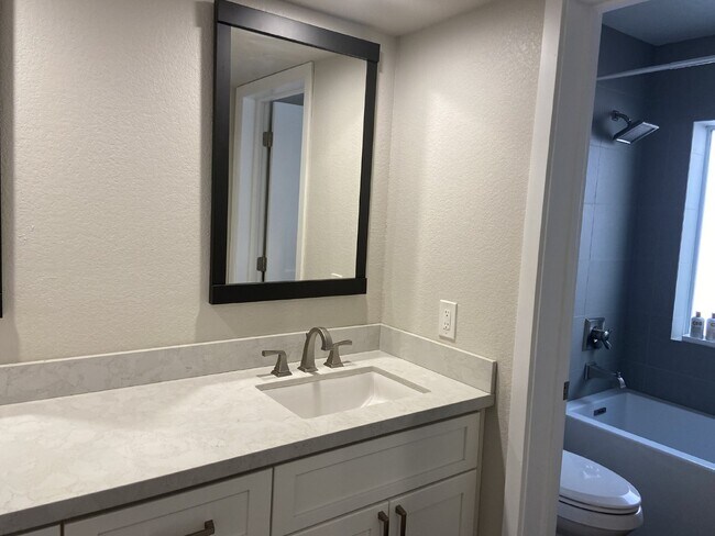 Building Photo - Rare Three Bedroom, Three Bath Biltmore Co...
