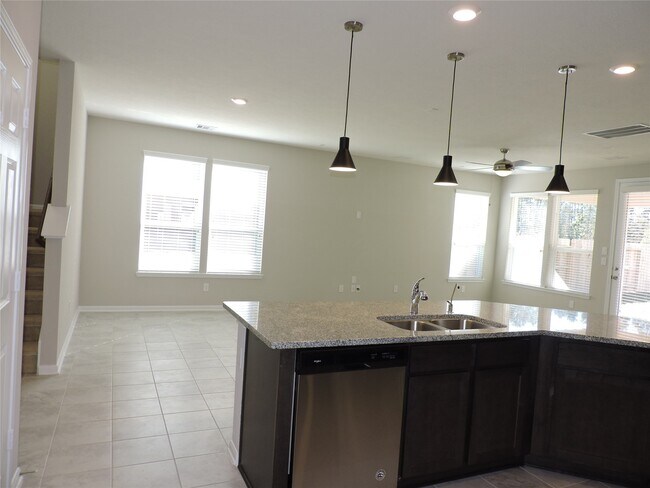 Building Photo - 1164 Littleton Ct