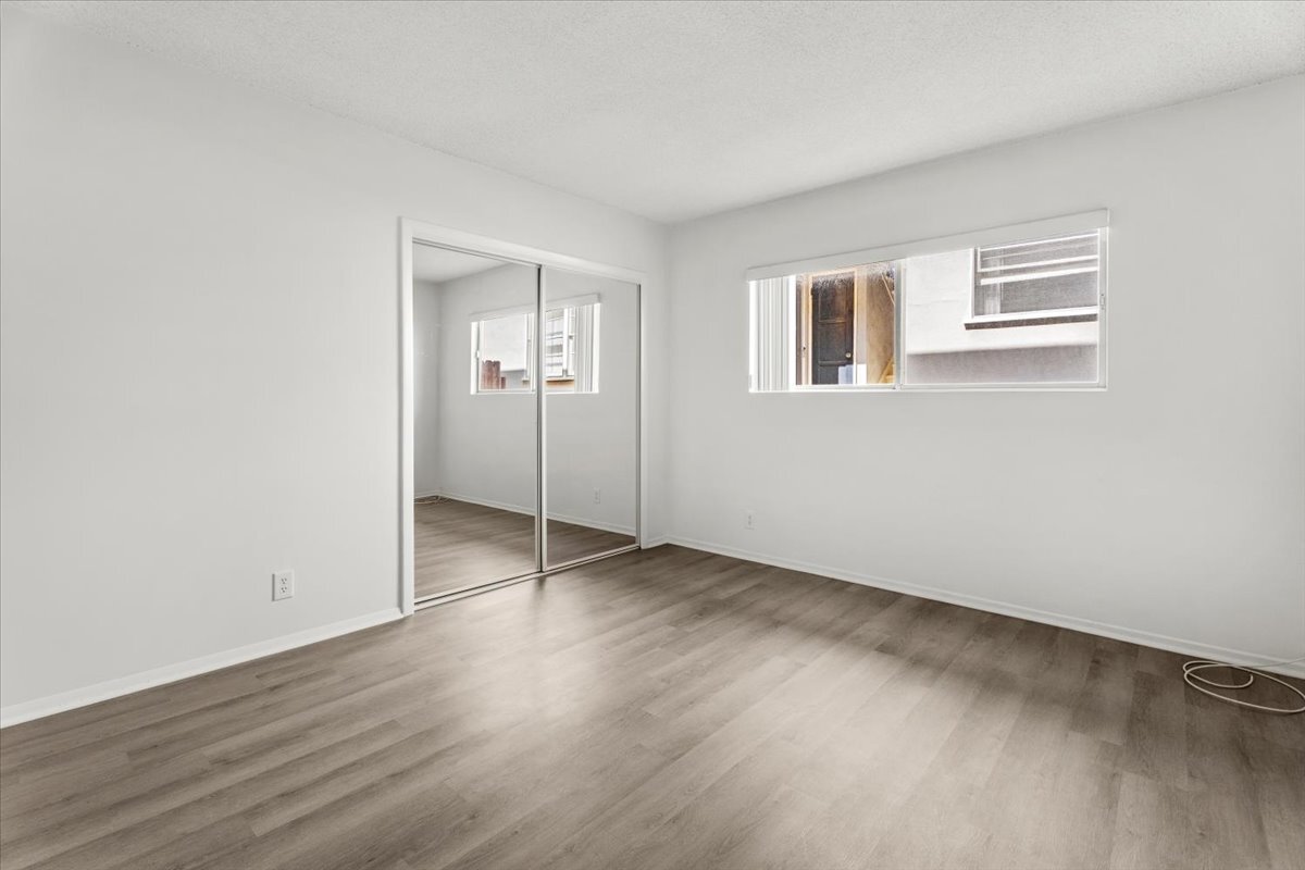 Building Photo - 1236 McClellan Dr