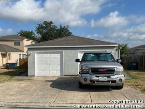 Building Photo - 11227 Center Point Rd