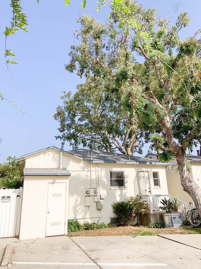 Building Photo - VENICE BEACH COTTAGE