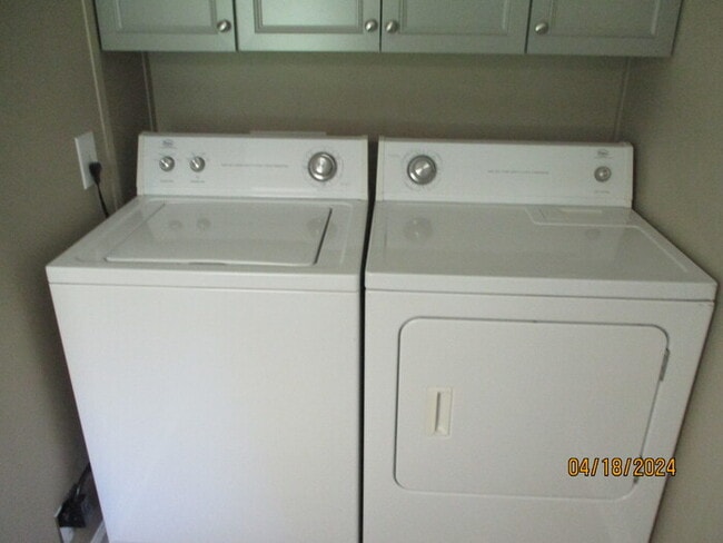 Building Photo - 24671 Ridgecrest Rd