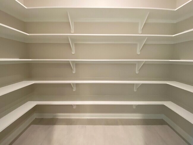 Building Photo - 1426 Key Deer Dr