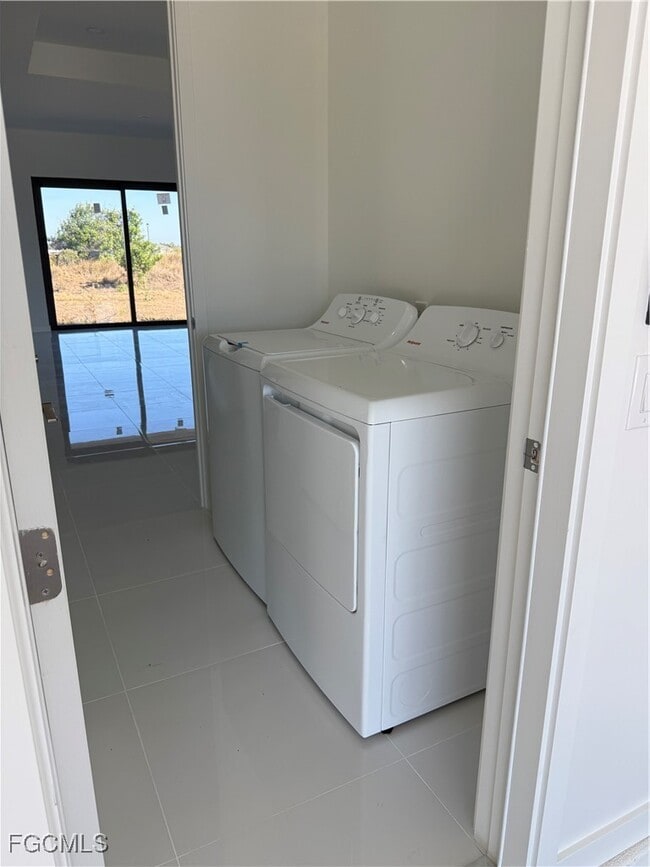 Building Photo - 331 Rawlings Ave