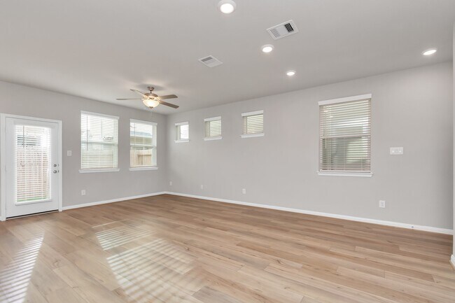 Building Photo - 1526 Parkland Oak Dr