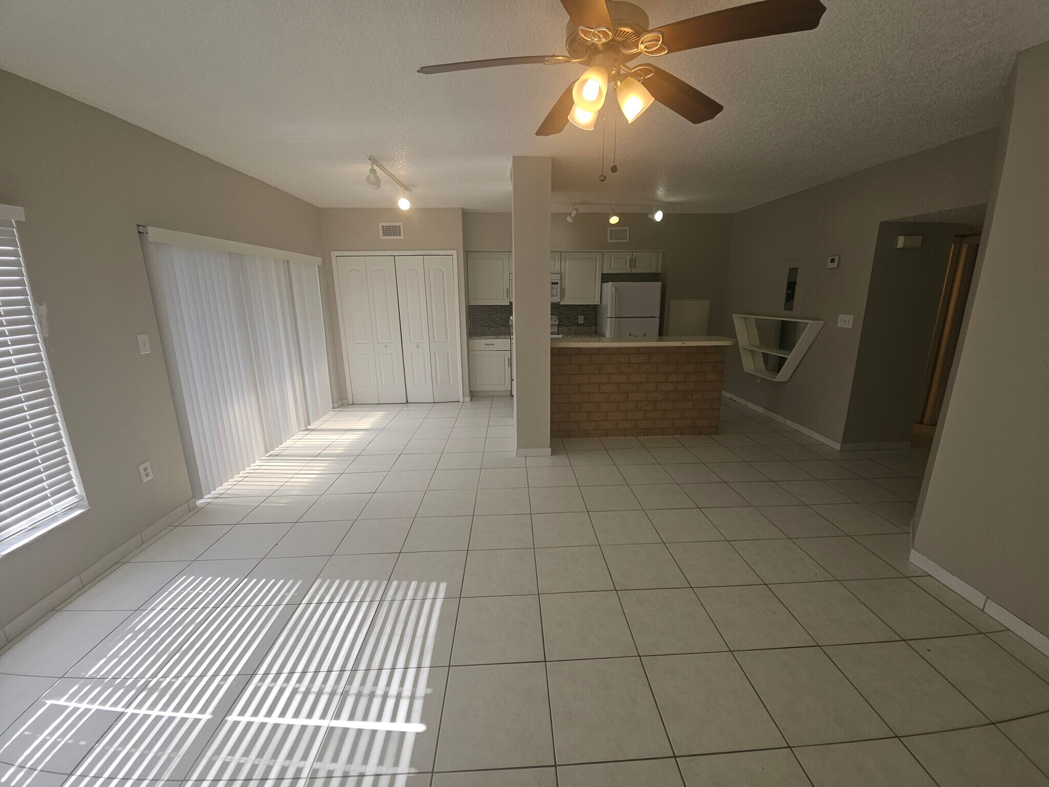 Building Photo - 4718 Chevy Pl