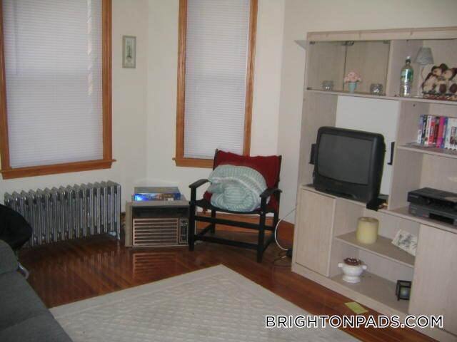 Building Photo - 12 Montcalm Ave