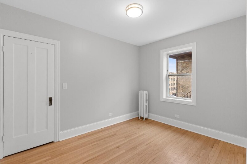 Building Photo - 6418 N Richmond St