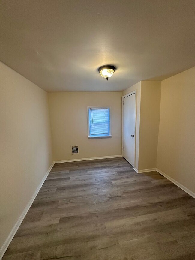 Building Photo - Updated 2 Bedroom Home in Media Borough with Private Yard