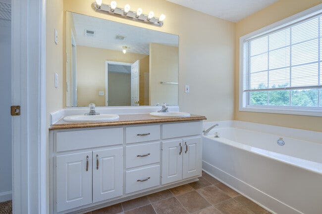 Building Photo - Coing Soon 2/25/26) Impressive 4 Bed, 3 Bath with Home Office!