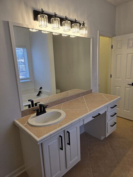 Building Photo - 3910 Maple Wood Trail