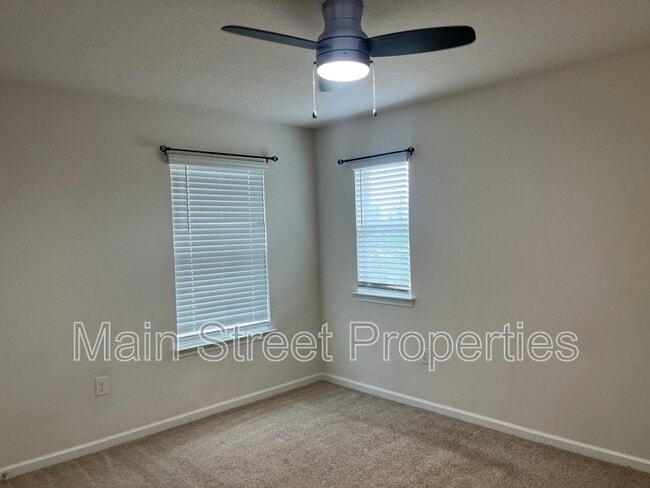 Building Photo - 5862 Blackhorse Cir