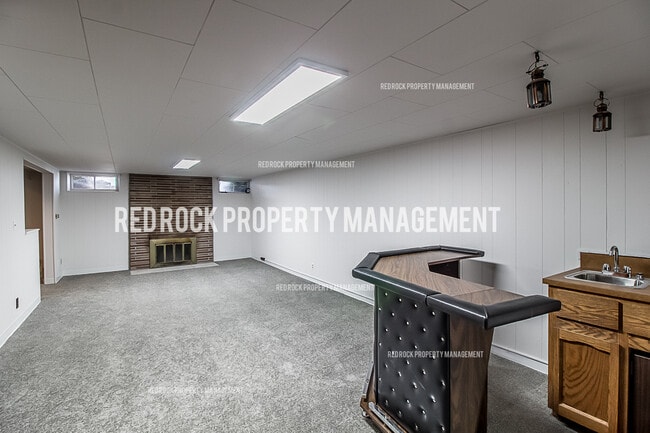 Building Photo - 416 N Bannen Rd