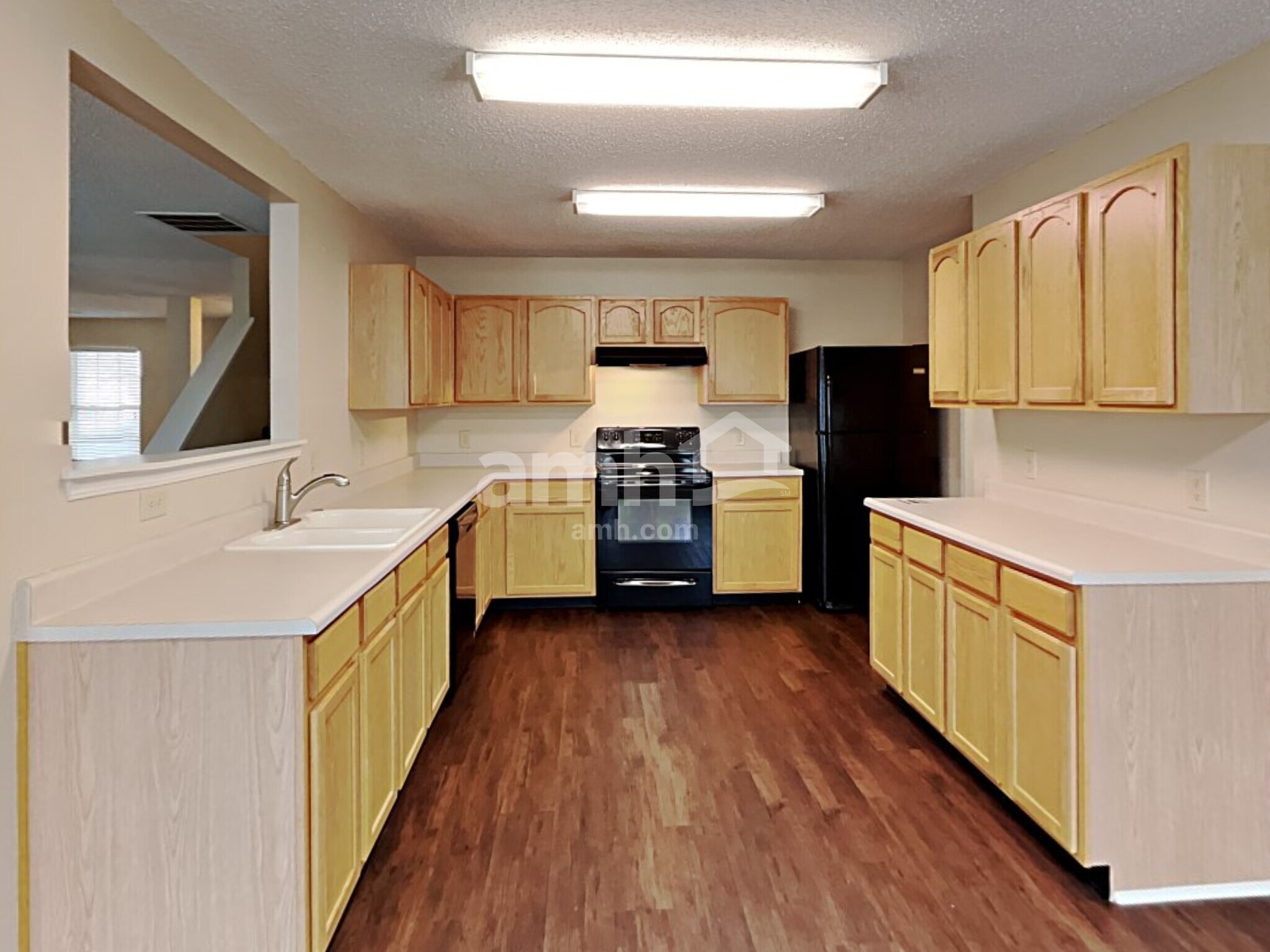 Building Photo - 10798 Cyrus Dr